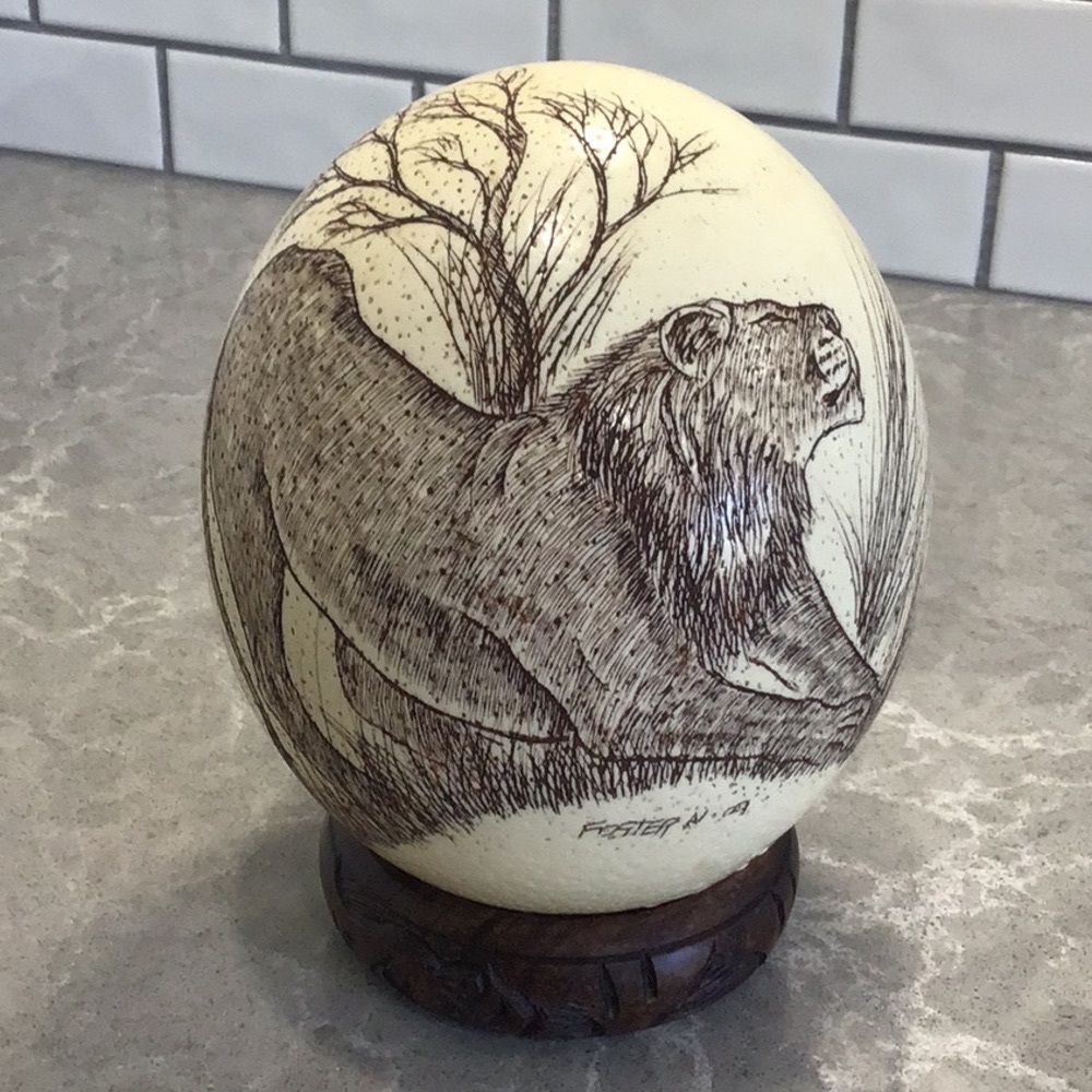 Ostrich egg finely carved lion art